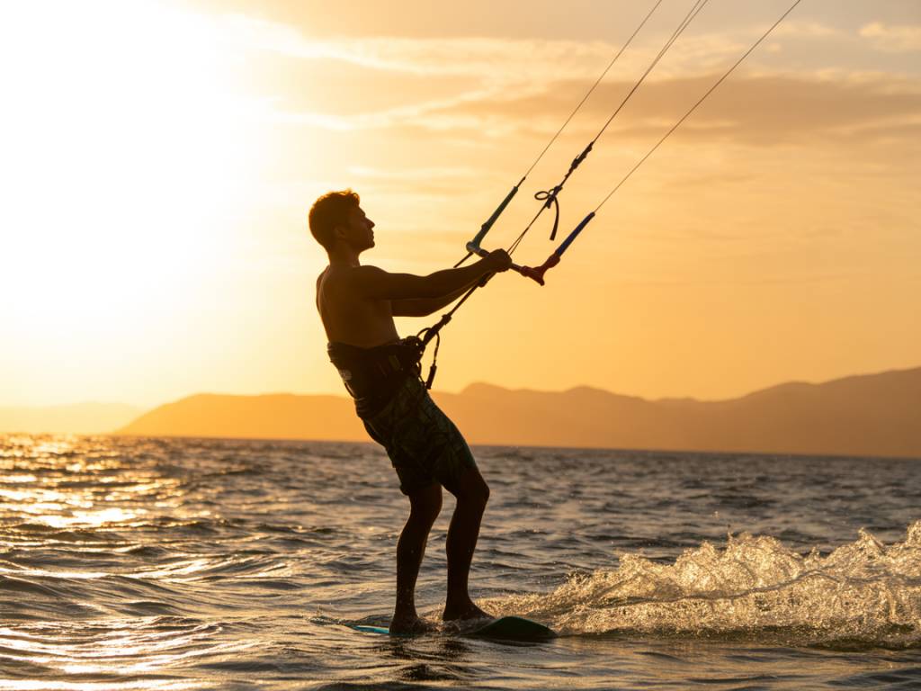 A magia do pôr do sol na pousada: relaxamento perfeito após o kitesurf