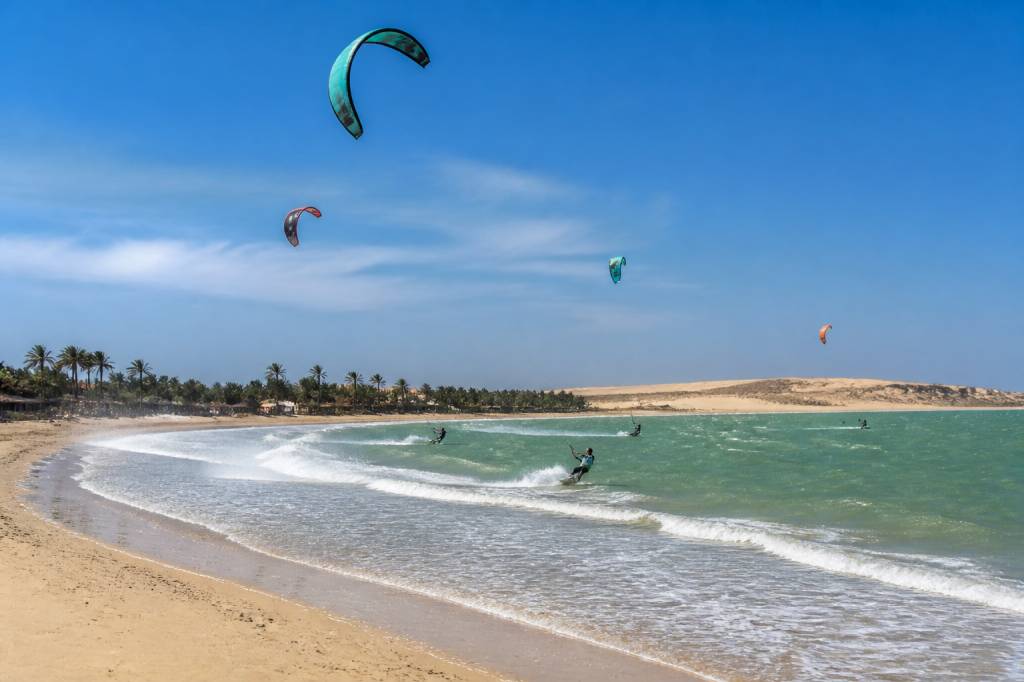 Kite surf Jericoacoara: guia completo para vento, spot e pousada ideal