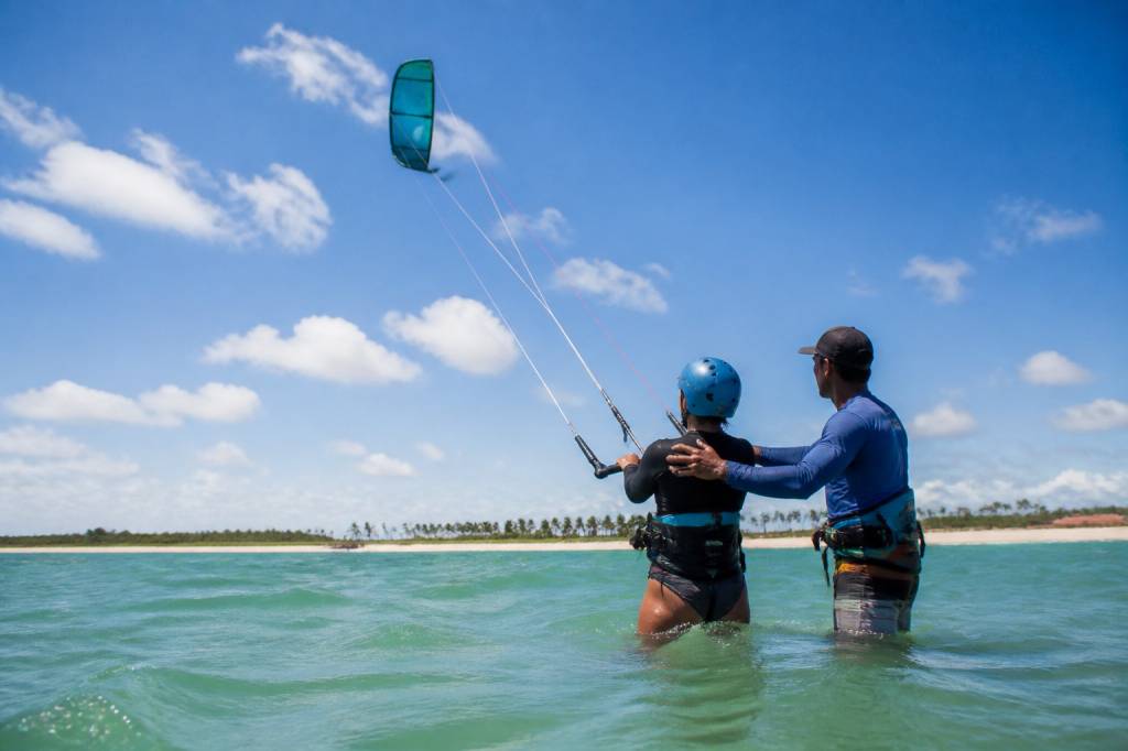 Aula de kite surf no Brasil: aprenda com segurança e aproveite os melhores spots pela pousada-kitesurf.com.br