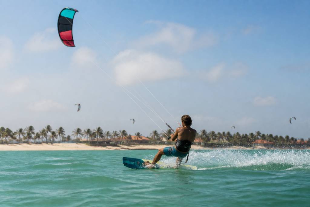 Cumbuco kite surf: guia completo para aproveitar o melhor do kitesurf no Ceará